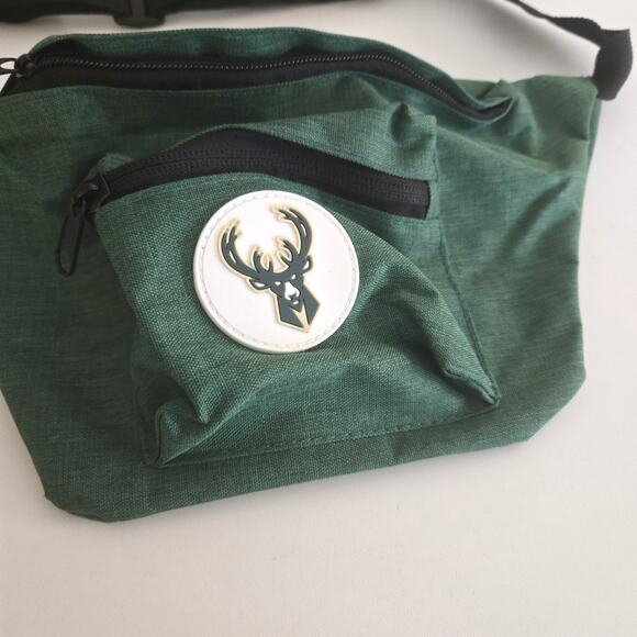 Milwaukee Bucks NBA Green Waist Fanny Pack - Picture 2 of 8